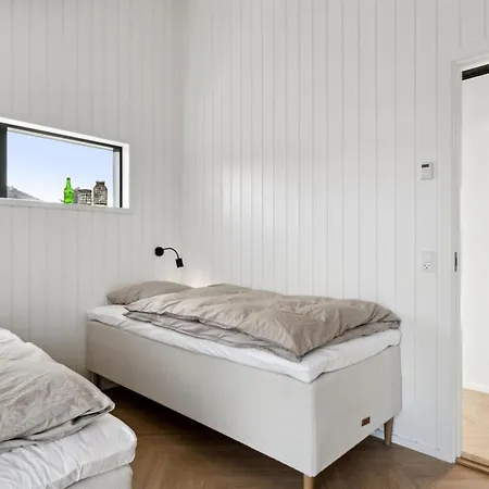Anemette - 800m From The Sea By Interhome